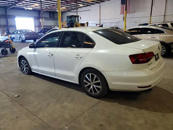 3VWDB7AJ3HM230701 2017 VOLKSWAGEN JETTA - Image 2