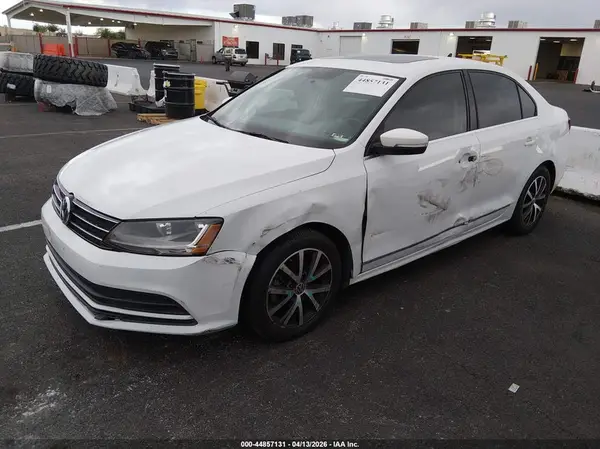 3VWDB7AJ3HM231797 2017 VOLKSWAGEN JETTA - Image 2
