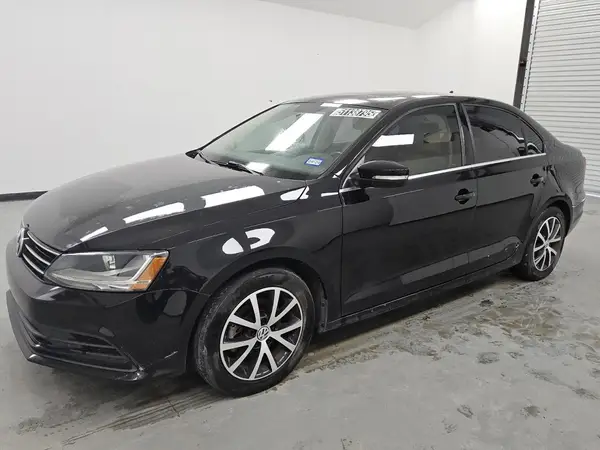 3VWDB7AJ3HM240743 2017 VOLKSWAGEN JETTA - Image 1