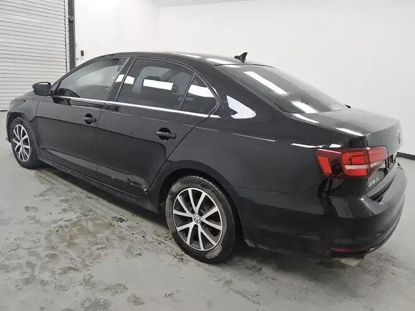 3VWDB7AJ3HM240743 2017 VOLKSWAGEN JETTA - Image 2