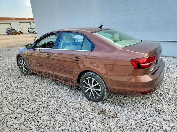 3VWDB7AJ3HM262225 2017 VOLKSWAGEN JETTA - Image 2