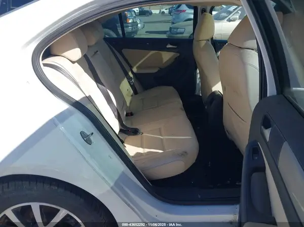 3VWDB7AJ3HM274651 2017 VOLKSWAGEN JETTA - Image 8