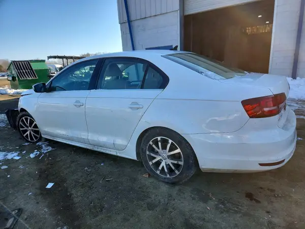 3VWDB7AJ3HM282121 2017 VOLKSWAGEN JETTA - Image 2