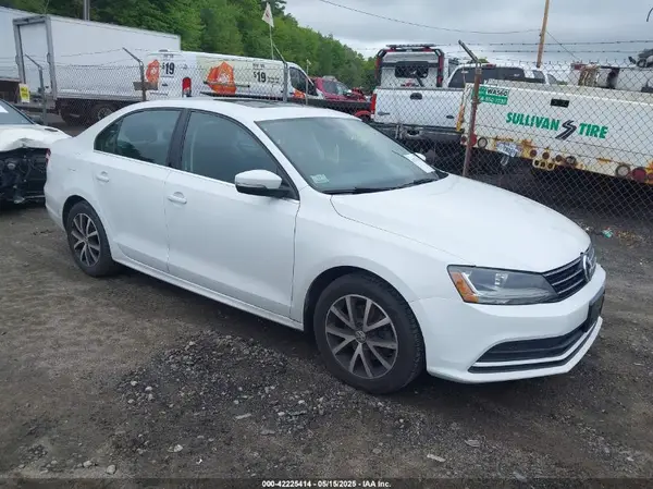 3VWDB7AJ3HM288226 2017 VOLKSWAGEN JETTA - Image 1