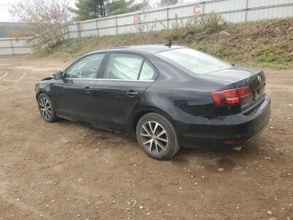 3VWDB7AJ3HM293846 2017 VOLKSWAGEN JETTA - Image 2