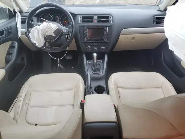 3VWDB7AJ3HM293846 2017 VOLKSWAGEN JETTA - Image 8