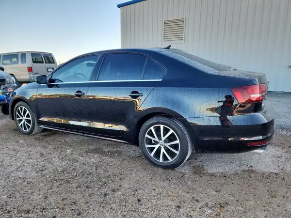 3VWDB7AJ3HM294057 2017 VOLKSWAGEN JETTA - Image 2