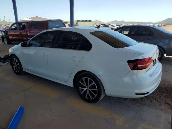 3VWDB7AJ3HM294463 2017 VOLKSWAGEN JETTA - Image 2