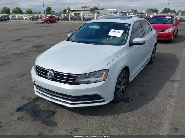 3VWDB7AJ3HM295287 2017 VOLKSWAGEN JETTA - Image 2
