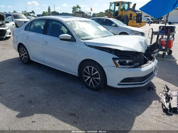 3VWDB7AJ3HM296679 2017 VOLKSWAGEN JETTA - Image 1