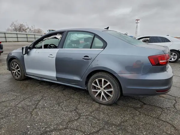 3VWDB7AJ3HM297539 2017 VOLKSWAGEN JETTA - Image 2