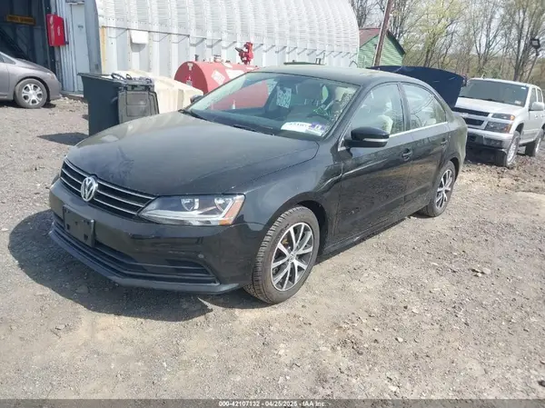 3VWDB7AJ3HM310645 2017 VOLKSWAGEN JETTA - Image 2