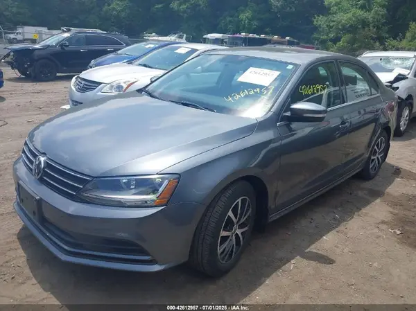 3VWDB7AJ3HM323489 2017 VOLKSWAGEN JETTA - Image 2
