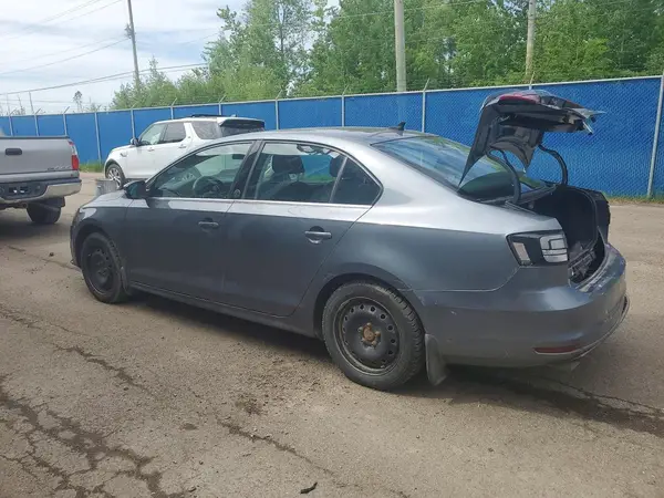 3VWDB7AJ3HM330667 2017 VOLKSWAGEN JETTA - Image 2