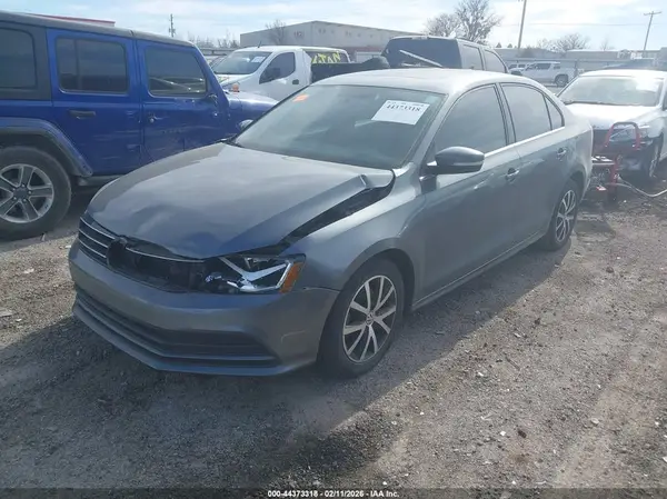 3VWDB7AJ3HM331673 2017 VOLKSWAGEN JETTA - Image 2