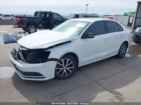 3VWDB7AJ3HM335139 2017 VOLKSWAGEN JETTA - Image 2