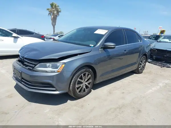 3VWDB7AJ3HM353480 2017 VOLKSWAGEN JETTA - Image 2