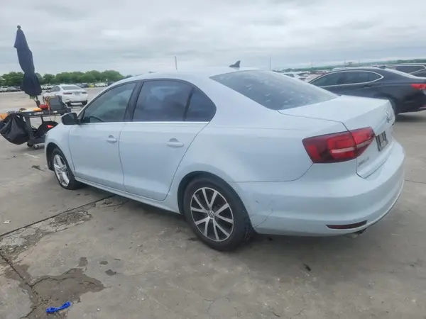 3VWDB7AJ3HM355648 2017 VOLKSWAGEN JETTA - Image 2