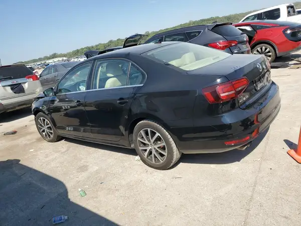 3VWDB7AJ3HM355830 2017 VOLKSWAGEN JETTA - Image 2