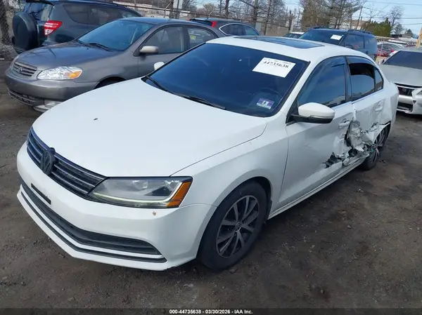 3VWDB7AJ3HM359781 2017 VOLKSWAGEN JETTA - Image 2