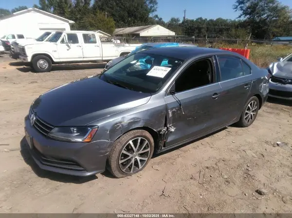 3VWDB7AJ3HM366472 2017 VOLKSWAGEN JETTA - Image 2