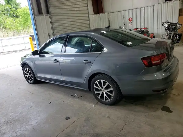 3VWDB7AJ3HM367430 2017 VOLKSWAGEN JETTA - Image 2