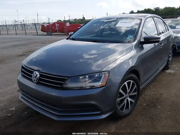 3VWDB7AJ3HM371980 2017 VOLKSWAGEN JETTA - Image 2