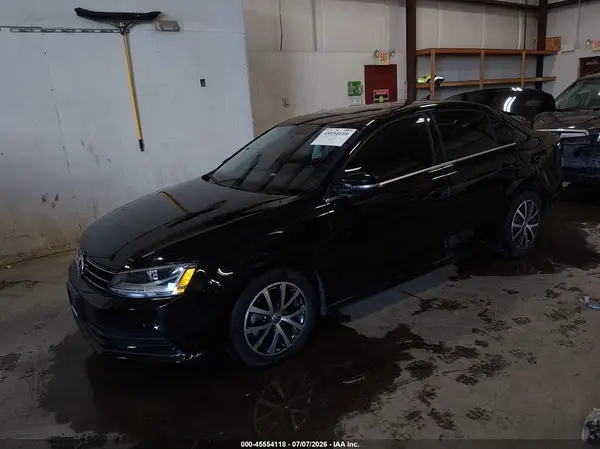 3VWDB7AJ3HM391601 2017 VOLKSWAGEN JETTA - Image 2