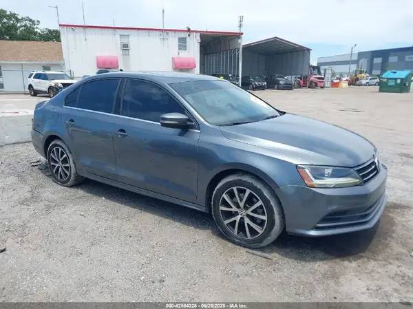 3VWDB7AJ3HM392439 2017 VOLKSWAGEN JETTA - Image 1