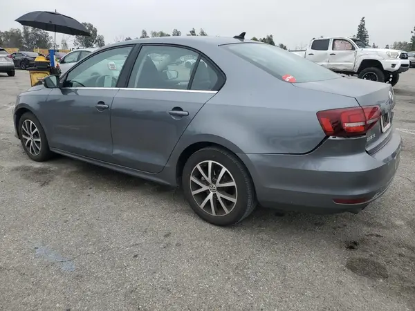 3VWDB7AJ3HM392800 2017 VOLKSWAGEN JETTA - Image 2