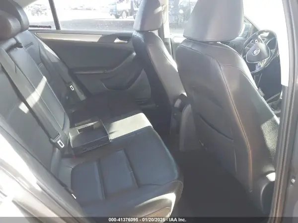 3VWDB7AJ3HM398211 2017 VOLKSWAGEN JETTA - Image 8