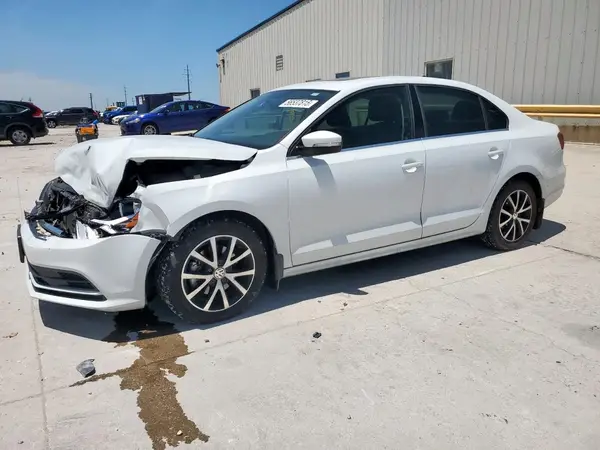3VWDB7AJ3HM407991 2017 VOLKSWAGEN JETTA - Image 1