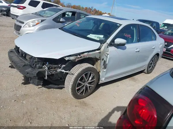 3VWDB7AJ3HM412110 2017 VOLKSWAGEN JETTA - Image 2