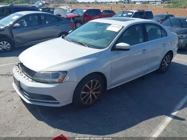 3VWDB7AJ3HM413225 2017 VOLKSWAGEN JETTA - Image 2
