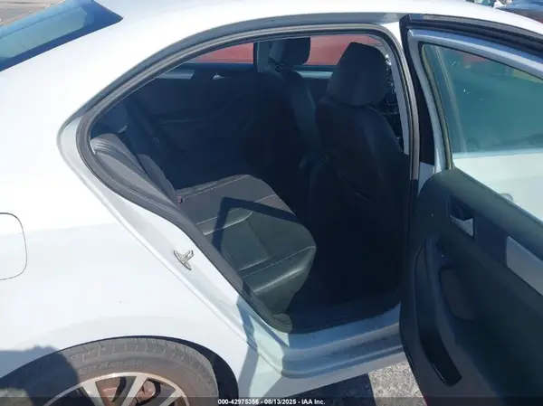 3VWDB7AJ3HM413225 2017 VOLKSWAGEN JETTA - Image 8