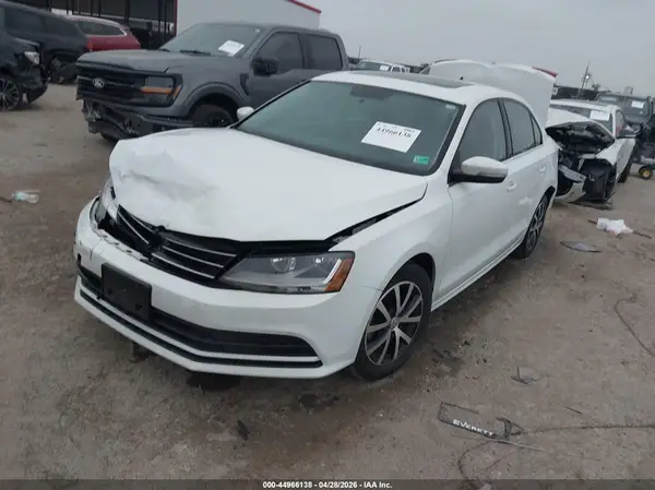 3VWDB7AJ3HM414553 2017 VOLKSWAGEN JETTA - Image 2