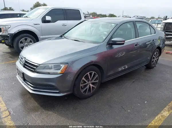 3VWDB7AJ3HM415475 2017 VOLKSWAGEN JETTA - Image 2