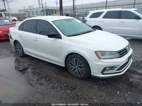 3VWDB7AJ3JM206162 2018 VOLKSWAGEN JETTA - Image 1
