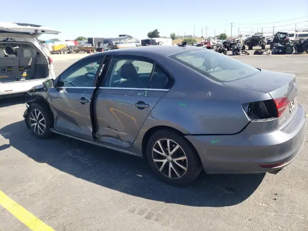 3VWDB7AJ3JM233216 2018 VOLKSWAGEN JETTA - Image 2