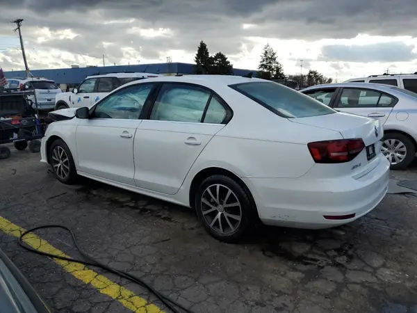 3VWDB7AJ3JM238366 2018 VOLKSWAGEN JETTA - Image 2