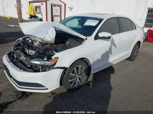 3VWDB7AJ3JM248587 2018 VOLKSWAGEN JETTA - Image 2