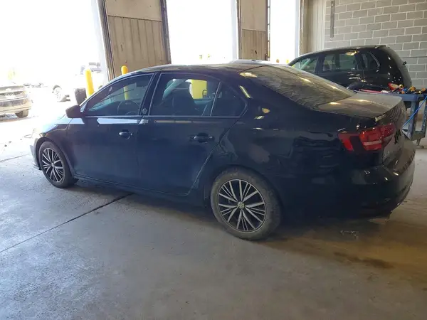 3VWDB7AJ3JM249447 2018 VOLKSWAGEN JETTA - Image 2