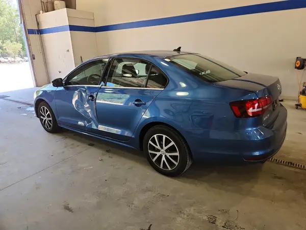 3VWDB7AJ3JM250145 2018 VOLKSWAGEN JETTA - Image 2