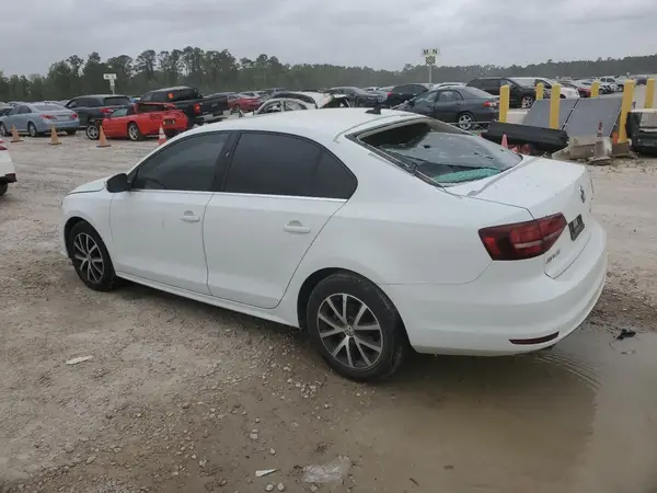 3VWDB7AJ3JM256494 2018 VOLKSWAGEN JETTA - Image 2