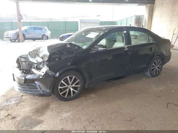 3VWDB7AJ3JM257368 2018 VOLKSWAGEN JETTA - Image 2