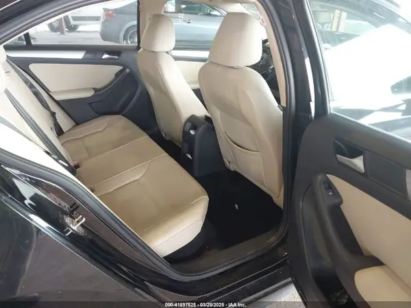 3VWDB7AJ3JM257368 2018 VOLKSWAGEN JETTA - Image 8