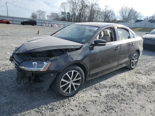 3VWDB7AJ3JM257502 2018 VOLKSWAGEN JETTA - Image 1