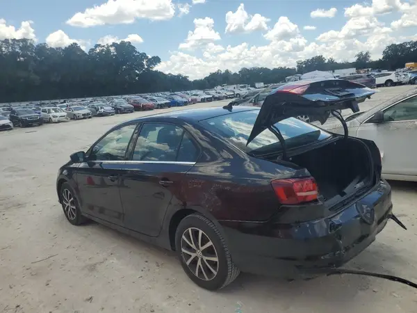 3VWDB7AJ3JM260335 2018 VOLKSWAGEN JETTA - Image 2
