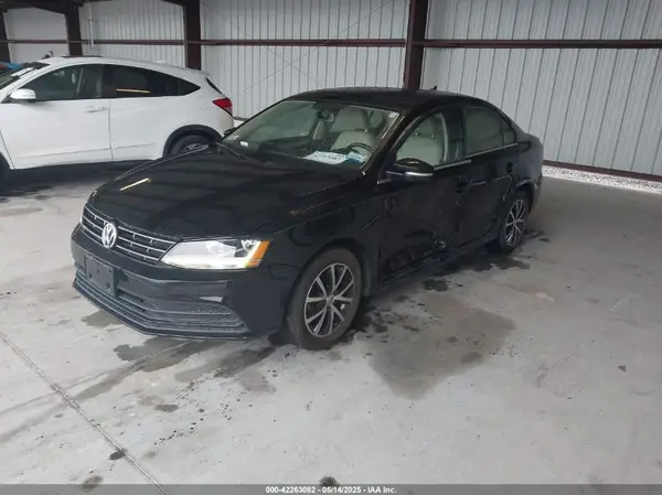 3VWDB7AJ3JM263655 2018 VOLKSWAGEN JETTA - Image 2