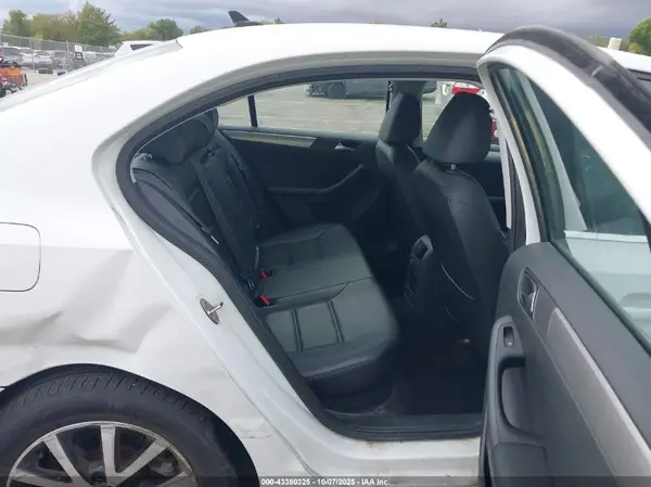 3VWDB7AJ4HM200767 2017 VOLKSWAGEN JETTA - Image 8